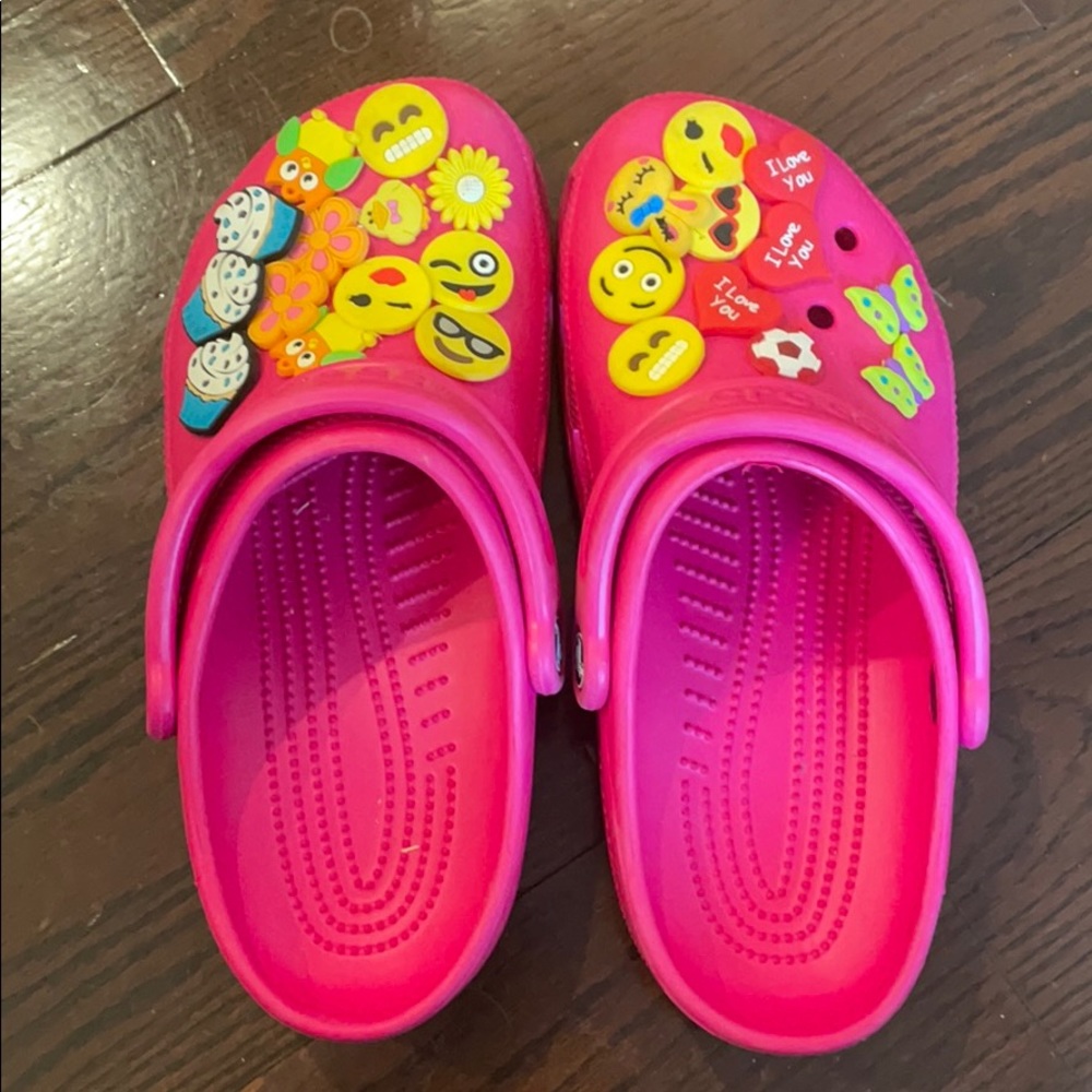 crocs